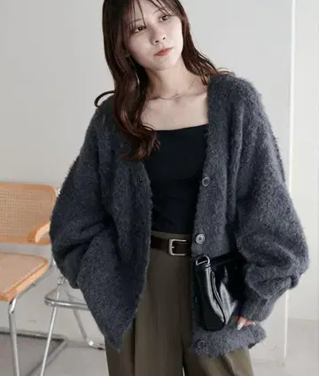 WEB 한정판 MIX 부클레 샤기 배색 V넥 가디건