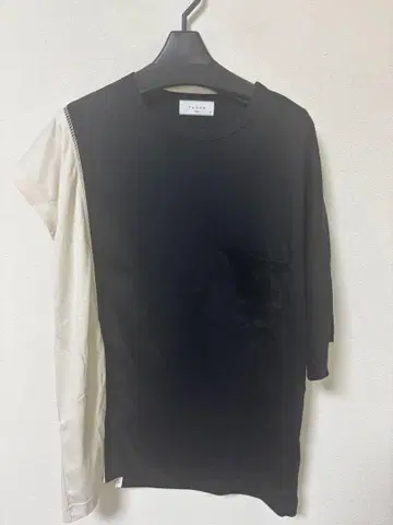 TAUPE 비대칭 스무스 루즈 TEE