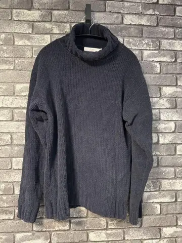 BEAMS LIGHTS 네이비 터틀넥 스웨터