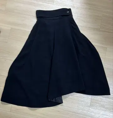 SNIDEL 플레어 스커트 네이비