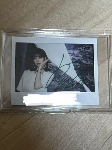 노기자카46 이와모토 렌카 사인 포함 폴라로이드