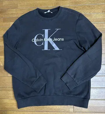 Calvin Klein Jeans 블랙 트레이닝복 M