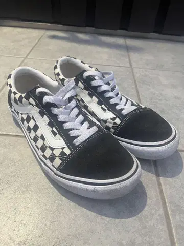 Vans 체크 무늬 스니커즈 블랙/화이트