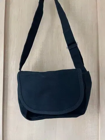 TEMBEA 블랙 숄더백