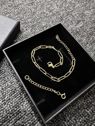 GARCIA(가르시아) 골드 컬러의 얇은 체인 팔찌