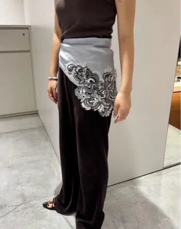 새상품 margetokyo 레이스 스카프 이번 시즌