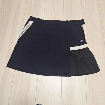 Master Bunny Edition 네이비 플리츠 스커트 사이즈 2