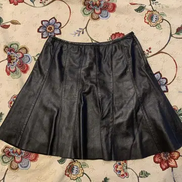 블랙 소가죽 스커트 UNITED ARROWS(B&Y)