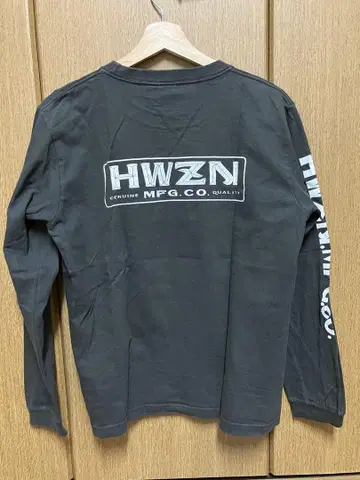HWZN 하우젠 블랙 긴팔 티셔츠
