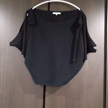 에포카 size 40 오프숄더 니트