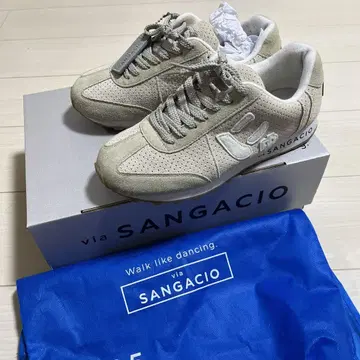 SANGACIO 베이지 스니커즈
