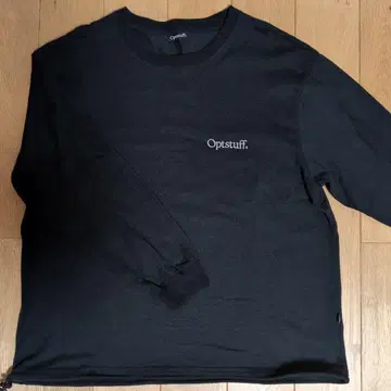 Optstuff 블랙 롱 슬리브 T셔츠