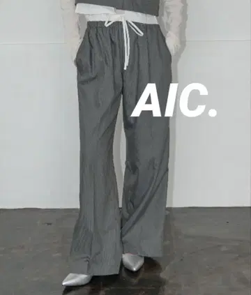 AIC. 컷오프 더블 허리 스트라이프 팬츠