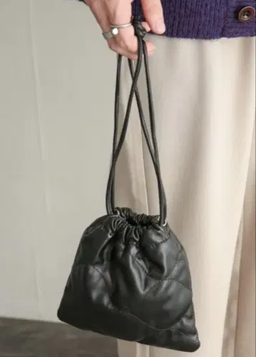 블랙 퀼팅 핸드백 토트백 복조리백