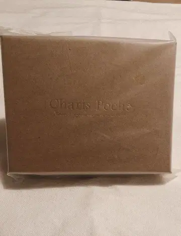 새상품. 미사용 Charis Poche 네이비 접이식 지갑