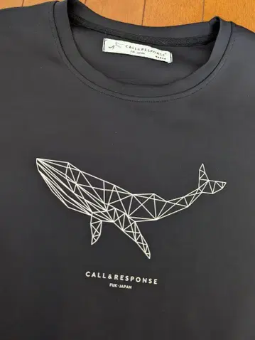 CALL&RESPONSE 블랙 T셔츠