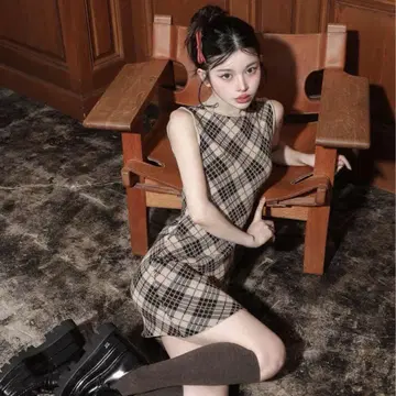 Darich 다리치 체크 자카드 슬리브리스 니트 미니 원피스