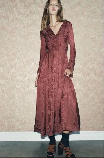 미사용 새상품 ZARA ZW COLLECTION 자수 장식 자카드 원피스