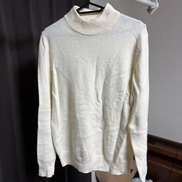 UNIQLO 캐시미어 모크넥 스웨터 아이보리