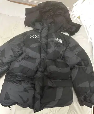 THE NORTH FACE x KAWS 히말라야 후드티 카모플라쥬