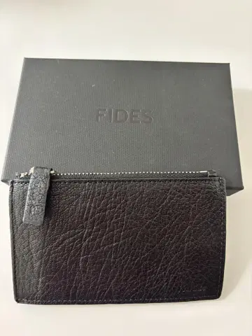 FIDES 블랙 가죽 프래그먼트 케이스