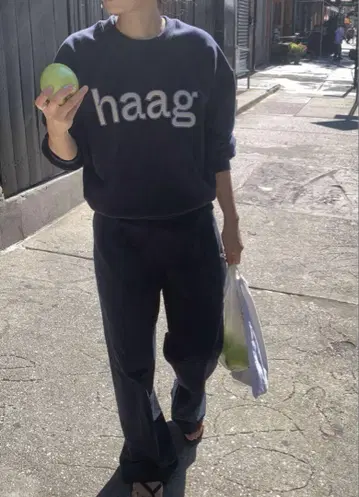 haag 한국 로고 맨투맨 네이비