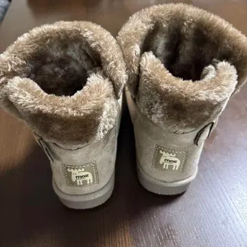 moz 베이지 어그 부츠 숏