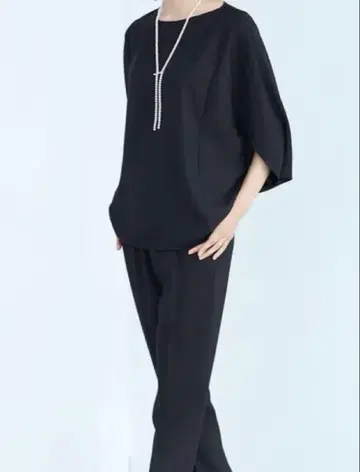 2025 여름 ICB 돌먼 블라우스