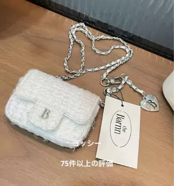 The Barnnet 체인 숄더백 화이트