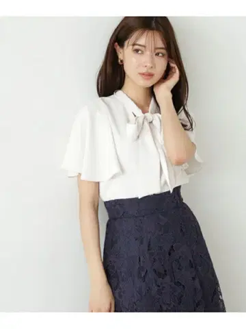 [컨디션 최상] 프로포션 바디 드레싱 멀티 WAY 플레어 슬리브 블라우스