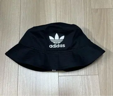 [새상품] adidas 아디다스 오리지널 버킷햇 블랙 시착만 한 상품
