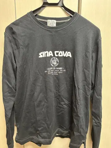 SINA COVA 블랙 긴팔 티셔츠