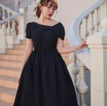 herlipto Twisted Ribbon Tiered Dress