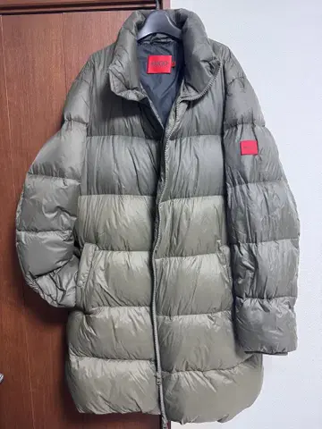 HUGO BOSS 올리브 그린 다운 자켓
