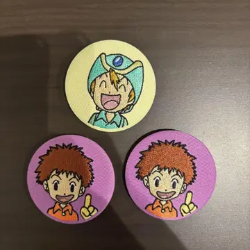 디지몬 자수 캔뱃지 코시로&타케루 3개 세트