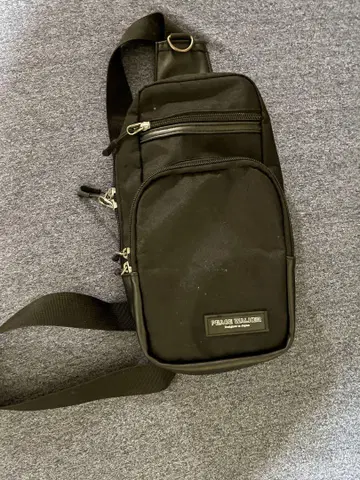 블랙 나일론 숄더백