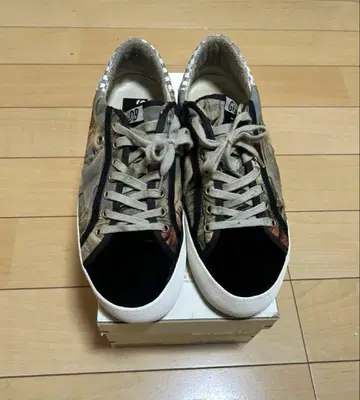 [ 새상품급 ] 골든구스 슈퍼A마켓 별주 보태니컬 무늬 스니커즈