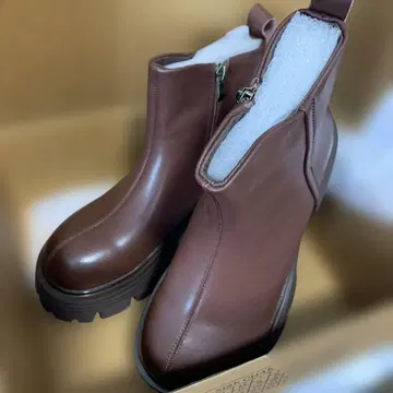 여성용 숏부츠 사이드 지퍼 천연 가죽 통굽 브라운 24.5cm