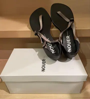 NOUER 플립플랍 블랙
