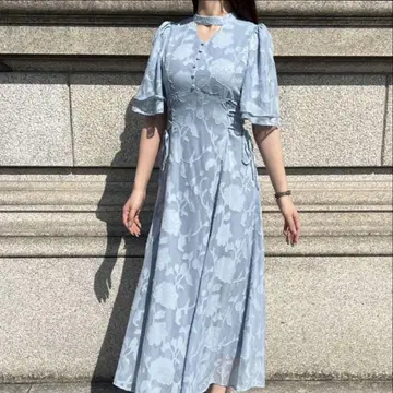 스카이블루 플라워 무늬 롱 원피스 JUNOAH 택 포함