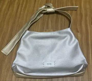 GRAIN 실버 리본 포함 숄더백