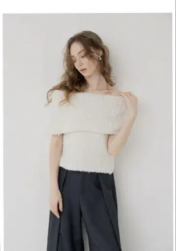 aimer knit 오프숄더 화이트 니트