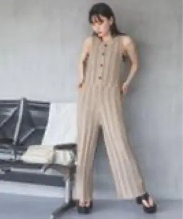 스트라이프 슬리브리스 올인원