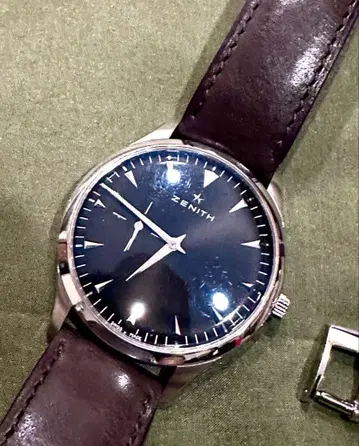 ZENITH 엘리트 울트라씬 블랙 다이얼