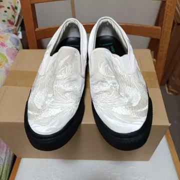 Converse x SHINPEI UENO 콜라보 슬립온