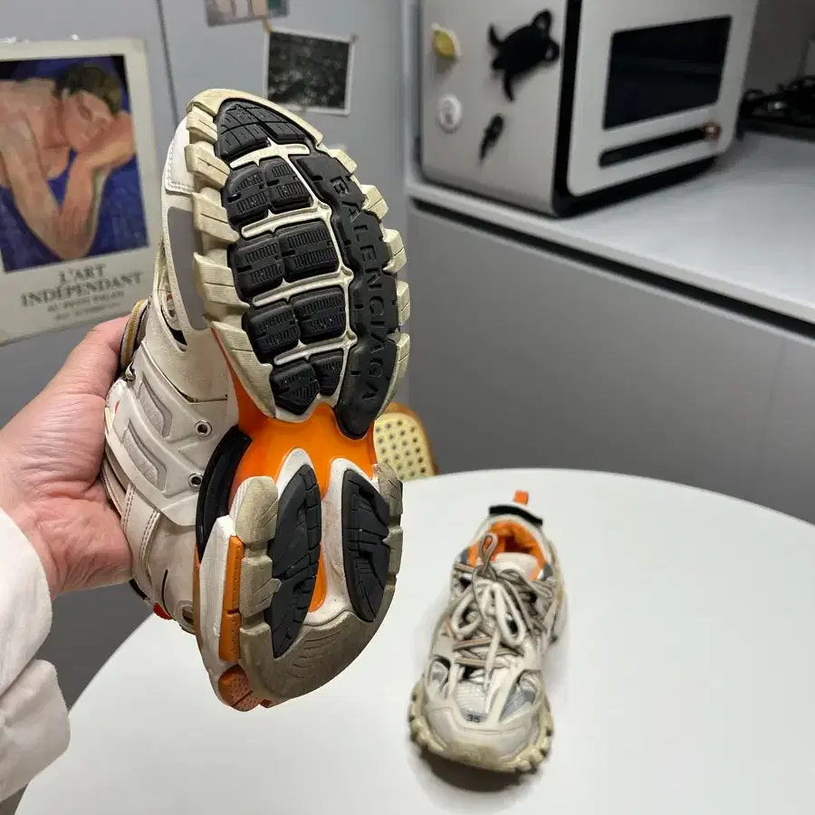 발렌시아가 트랙 화이트/오렌지 35사이즈