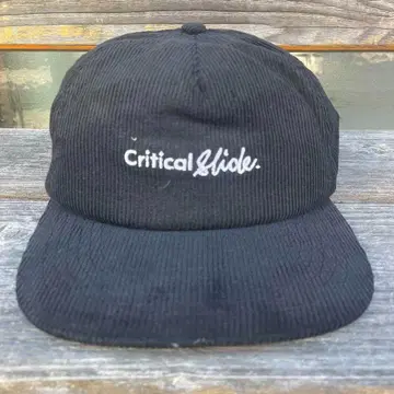 새상품 Critical Slide 코듀로이 캡