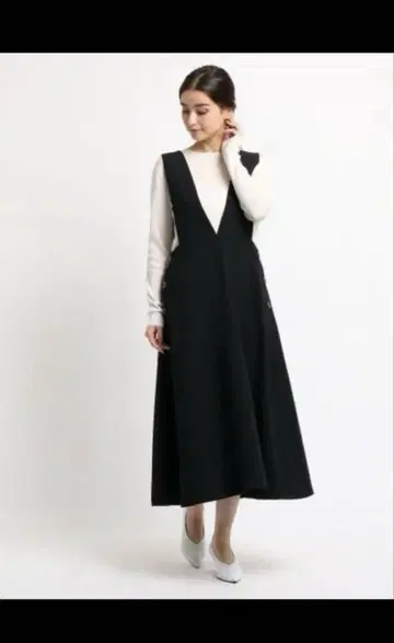 새상품급 드레스트레 블랙 오버롤 스커트