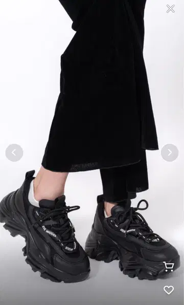 STEVE MADDEN 블랙스니커즈 RECOUPE
