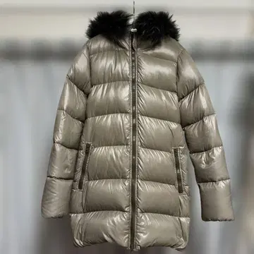 베이지 후드 부착 다운 자켓